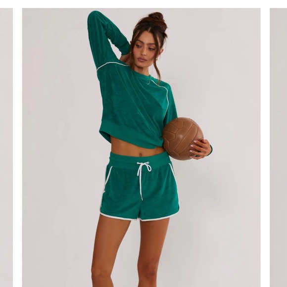 Beach Riot Rynn Short - Picture 2 of 7